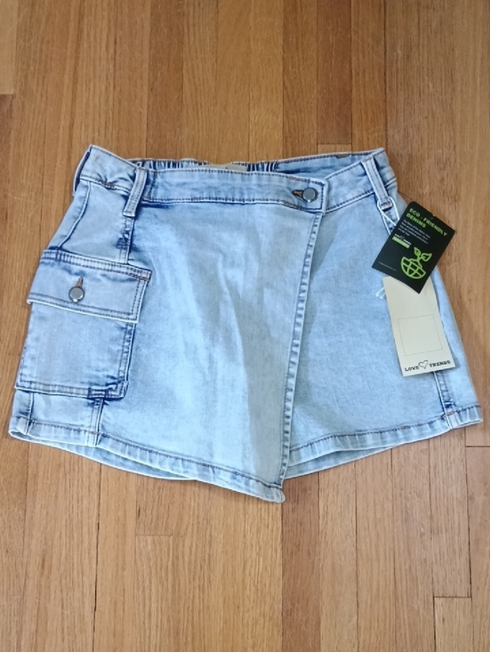 Love Trends Pants - Light Wash Denim Cargo Wrap Skort - Women Shorts